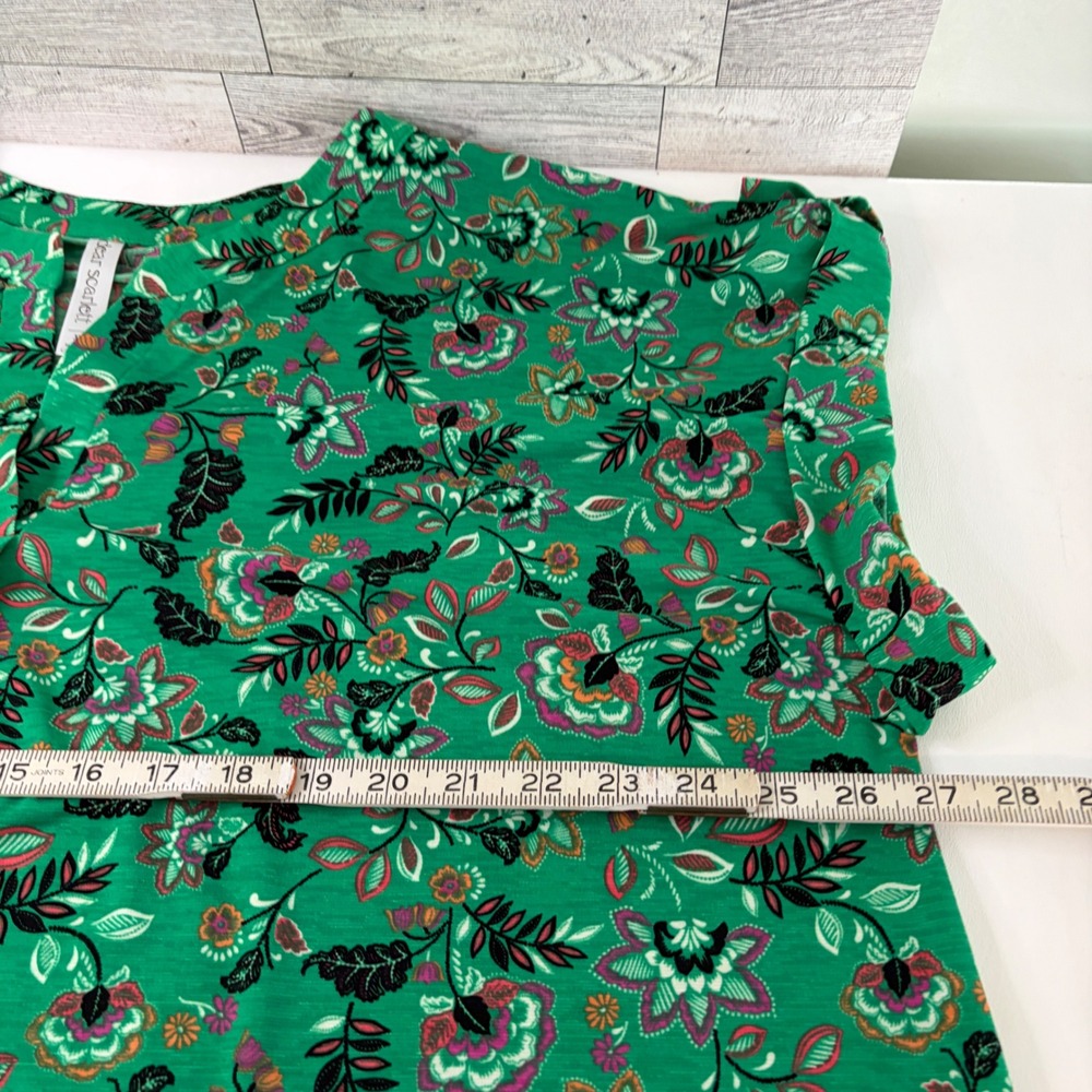 Dear Scarlett Floral Blouse Women 3X Green Roll Tab Sleeve V-Neck - Picture 5 of 9